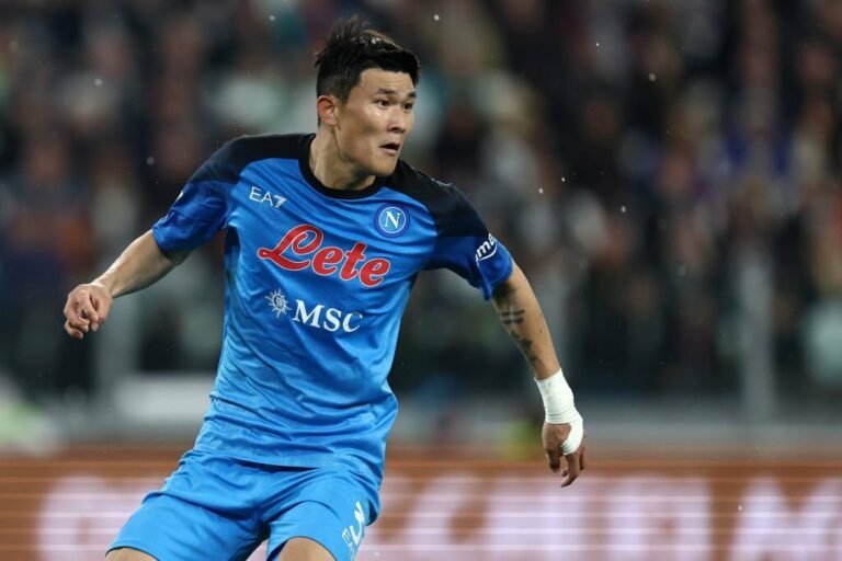 Bayern de Munique fecha contratação de Kim Min-Jae e zagueiro assina até o fim de 2028