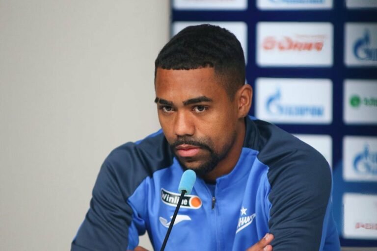 Malcom está devendo R$ 4,3 milhões para a Receita Federal Espanhola