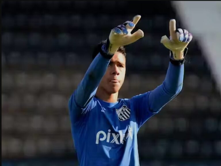 O goleiro santista vem sendo observado por vários clubes brasileiros e do exterior.