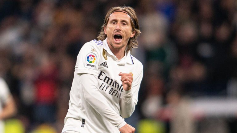 Modric descarta futebol saudita e aceita proposta de renovação do Real Madrid