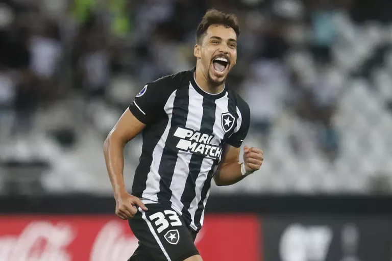 Eduardo, do Botafogo, desperta interesse de clube árabe, que sinaliza com proposta