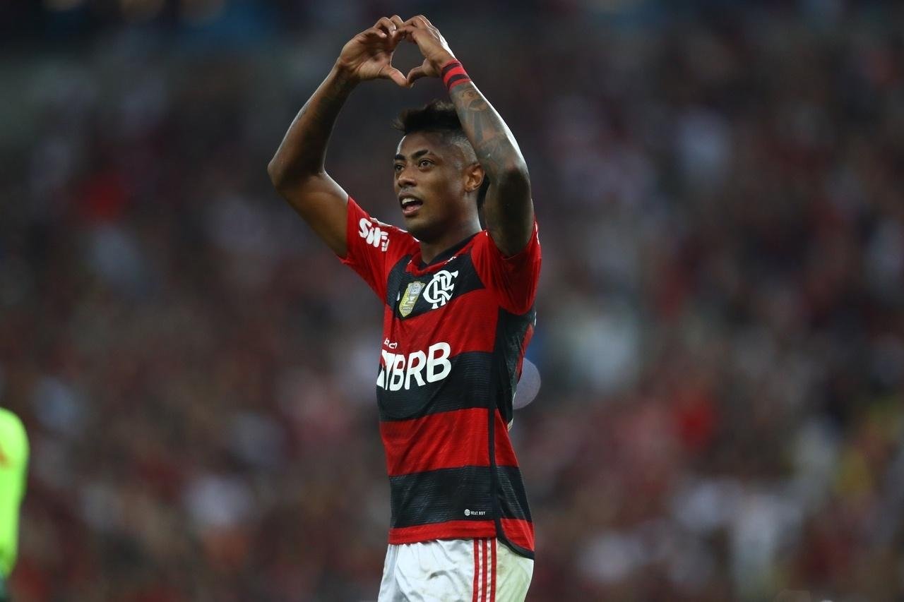 bruno-henrique-comemora-gol-marcado-pelo-flamengo-contra-o-gremio-no-maracana-1686529811990_v2_1280x853