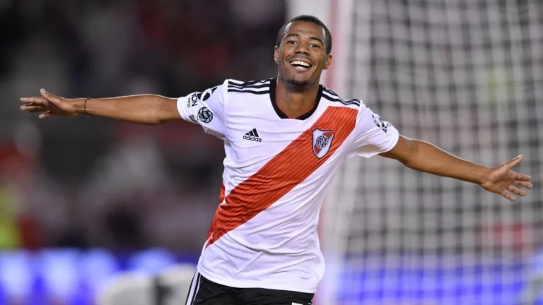 Flamengo avança em negociação por De La Cruz, diz jornalista