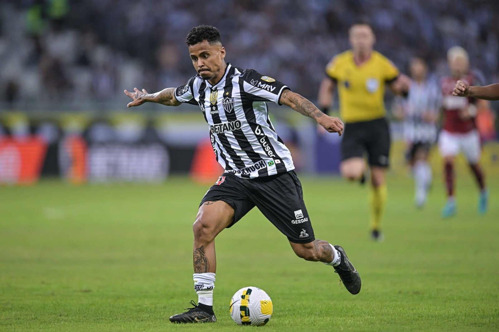 Atlético não descarta vender Allan ao Flamengo, mas pode fazer novas exigências