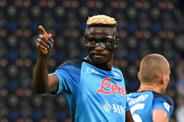 PSG quer apostar em Victor Osimhen para fazer dupla com Kylian Mbappé