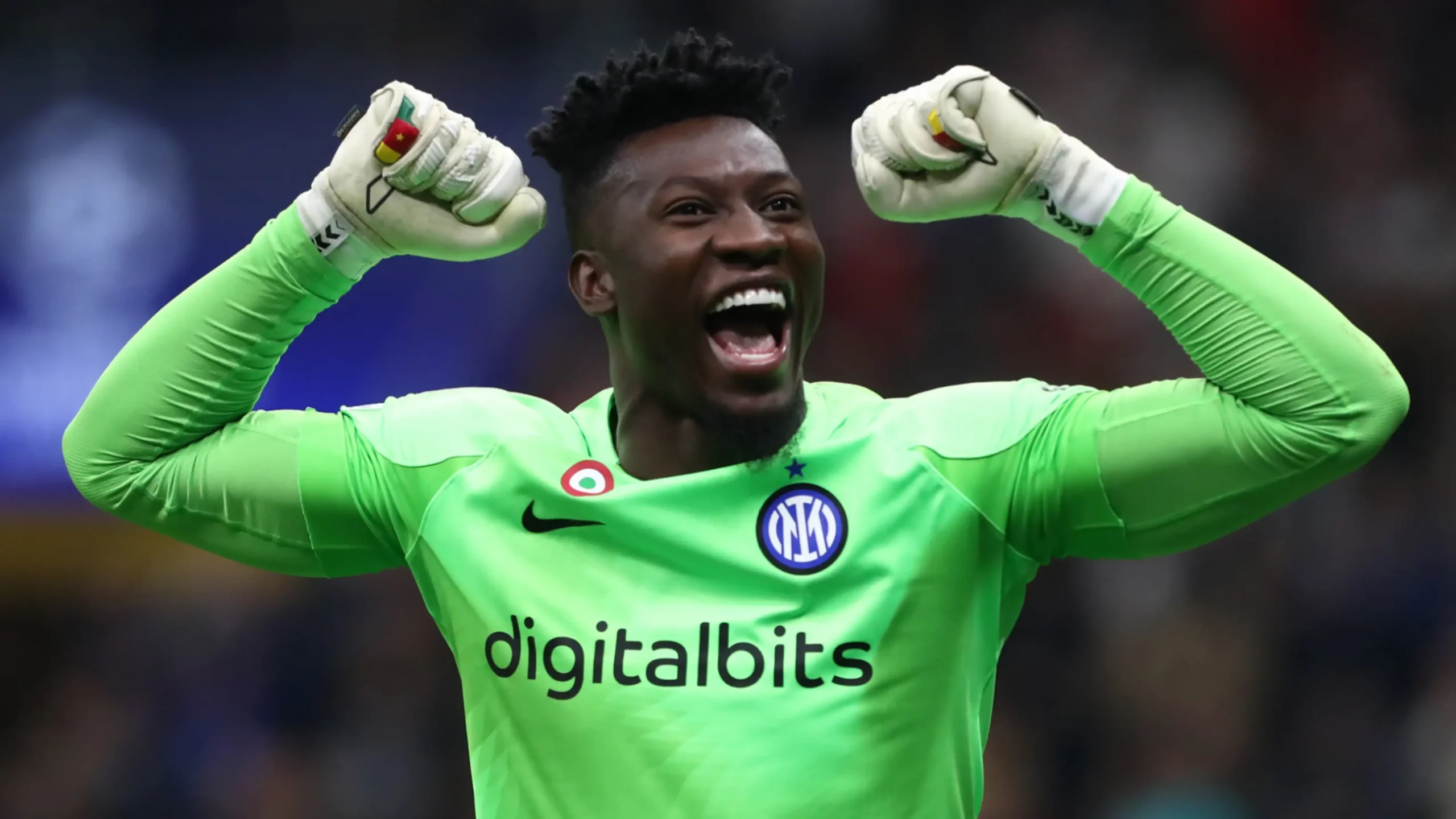 Onana comemorando com a camisa verde da Internazionale.