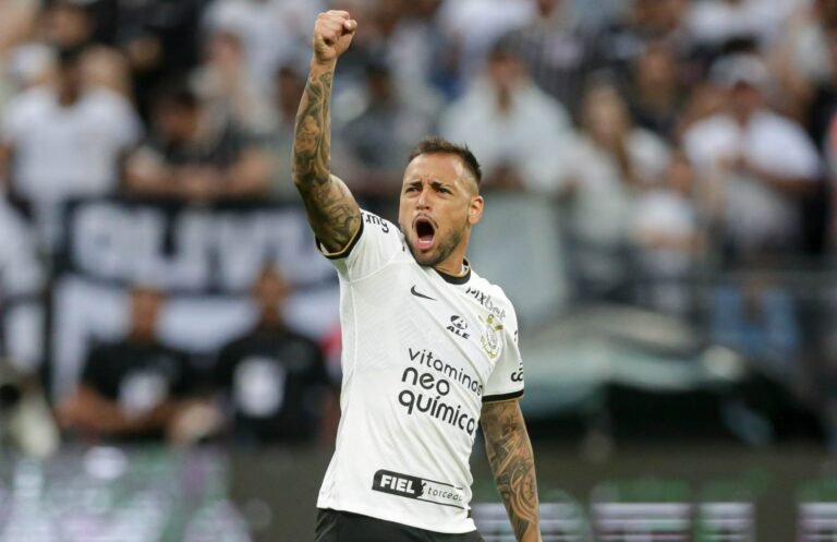 Maycon entra na mira de dois clubes europeus e pode deixar o Corinthians