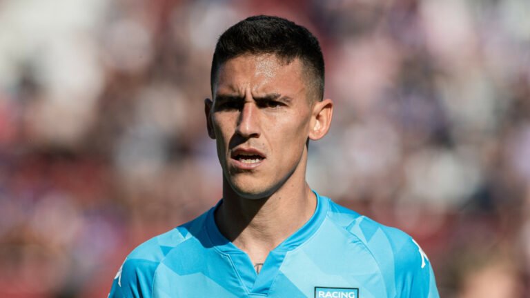 Rojas assina pré-contrato e fica próximo de ser anunciado pelo Corinthians