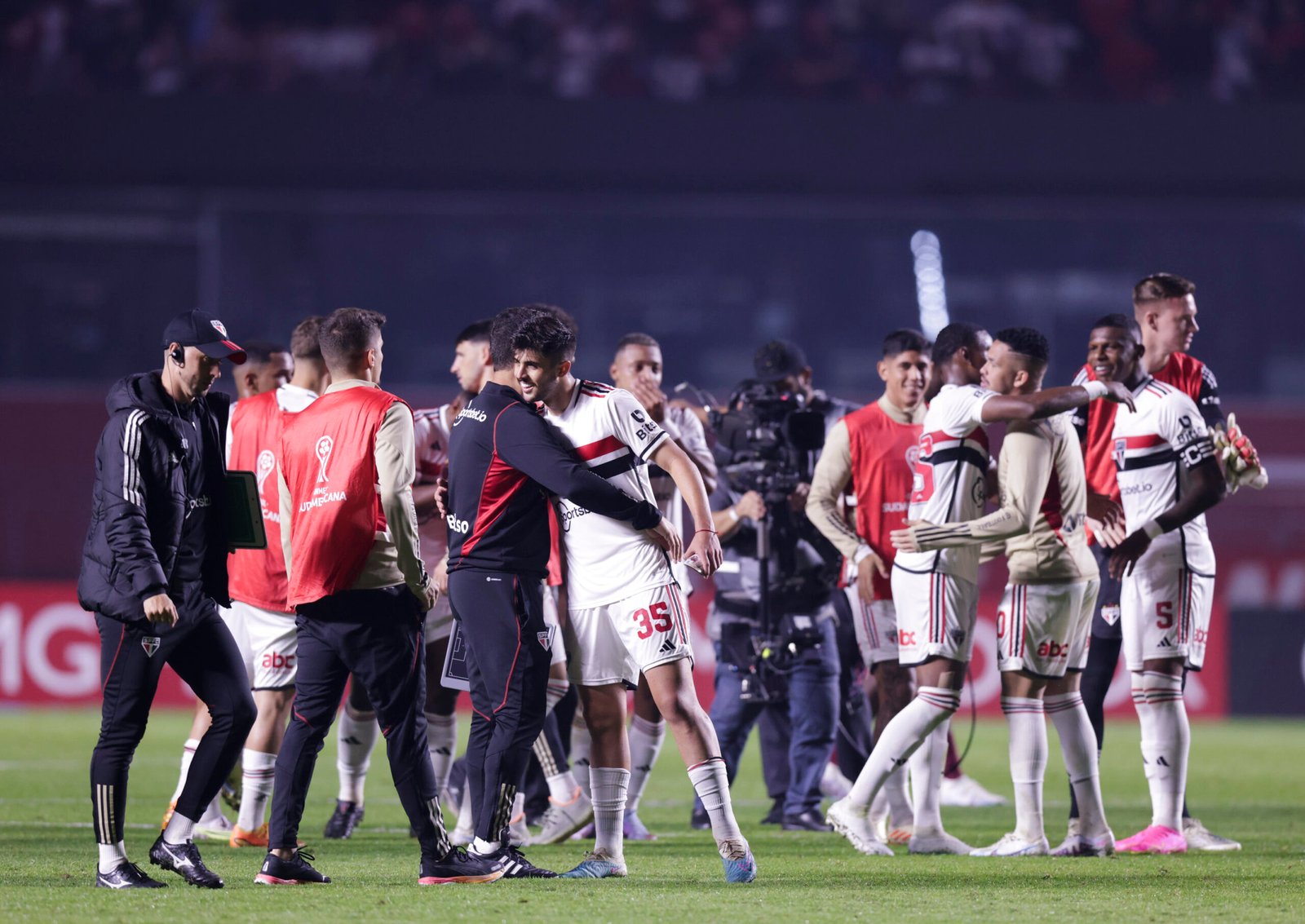 Newells' Old Boys empata com Audax Italiano e São Paulo termina primeira fase da Sul-Americana com a melhor campanha.