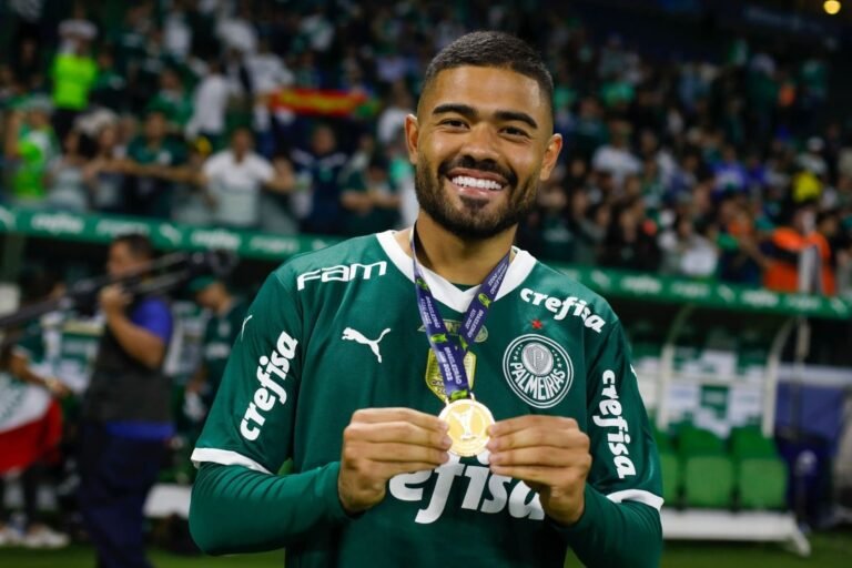 Além de Bahia e Cruzeiro, clube mexicano demonstra interesse em Bruno Tabata