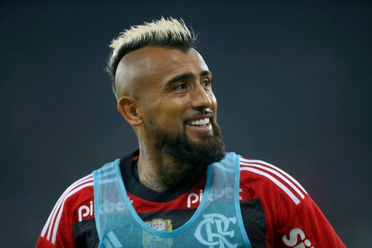 Vidal quer sair do Flamengo nesta janela de transferências