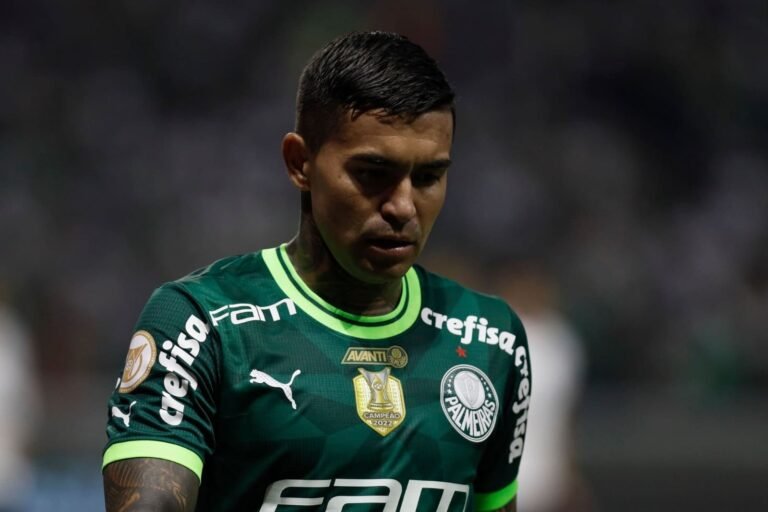Reserva do Flamengo tem números melhores que Dudu, do Palmeiras, nesta temporada