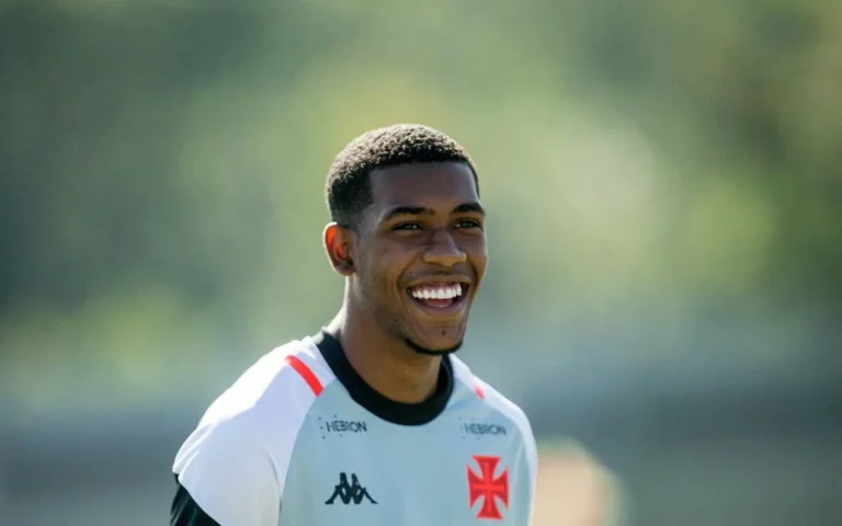 Newcastle demonstra interesse na contratação de Rayan Vitor, joia do Vasco