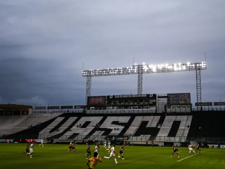 Vasco acumula respostas negativas na busca por um novo técnico