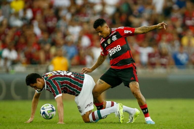 Allan deverá fazer sua estreia como titular do Flamengo contra o América-MG