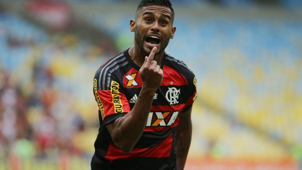 Kayke defendeu o Flamengo entre 2015 e 2016