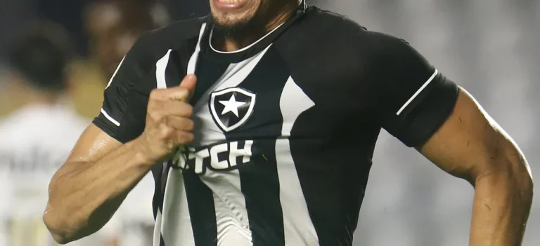 Botafogo lançará nova coleção de uniformes nesta quinta-feira