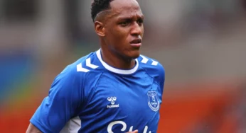 Botafogo faz oferta para Yerry Mina, mas zagueiro fecha com clube árabe