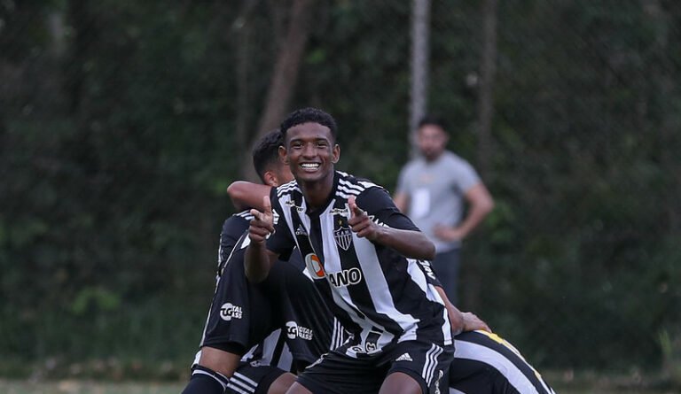 Atlético-MG encaminha empréstimo de destaque da base para Dnipro, da Ucrânia