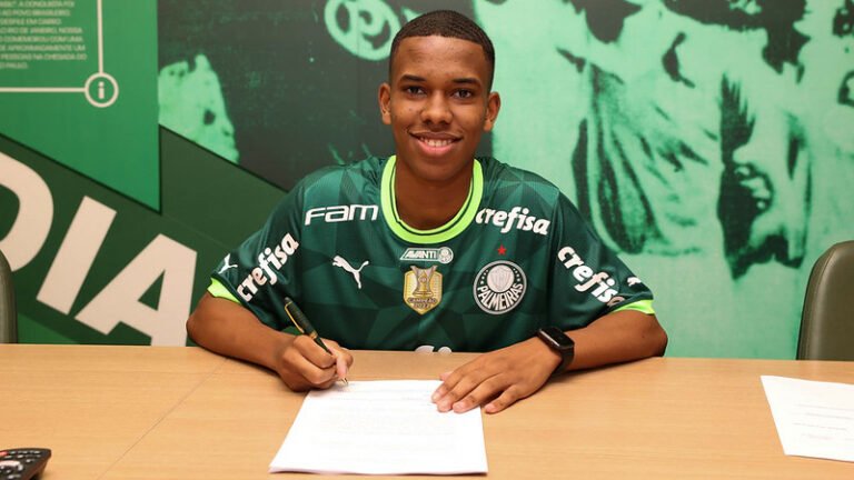 Na mira do PSG, joia do Palmeiras prioriza fechar com o Barcelona