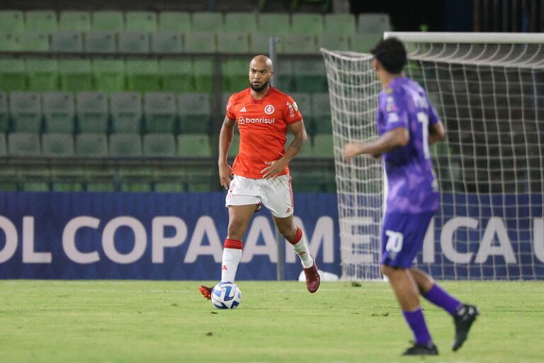 Rodrigo Moledo, do Internacional, é suspenso por doping