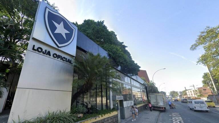 SAF do Botafogo negocia reabertura de loja em General Severiano com alto investimento