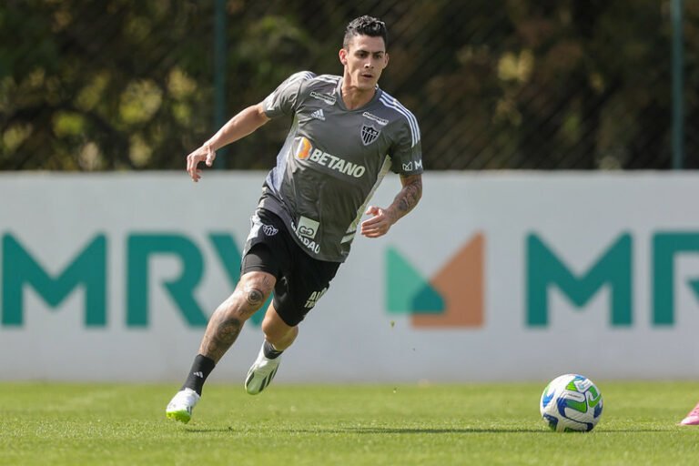 Pavón e Fuchs são liberados pelo Departamento Médico do Atlético e viram reforços contra o Grêmio