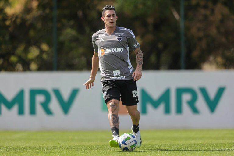 Com Pavón, Atlético-MG divulga lista de relacionados para duelo contra o Grêmio