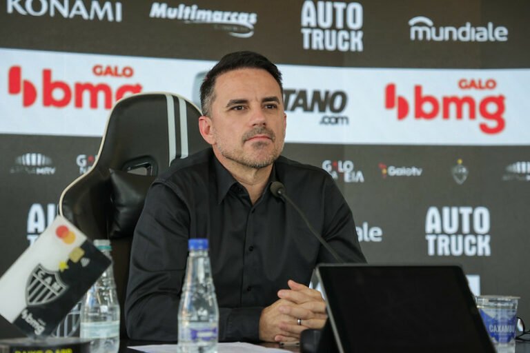 Atlético e Rodrigo Caetano chegam a acordo após reunião e dirigente fica no clube até 2026