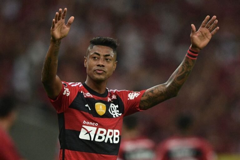 Flamengo descarta fratura em Bruno Henrique, mas aguarda resultado de novos exames