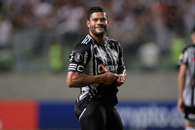 Atlético-MG afirma não ter recebido proposta de clube turco por Hulk