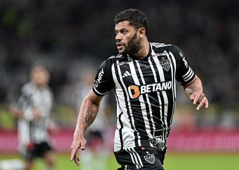 Hulk revela ter recebido propostas para deixar o Atlético, mas reafirma desejo de se aposentar no clube