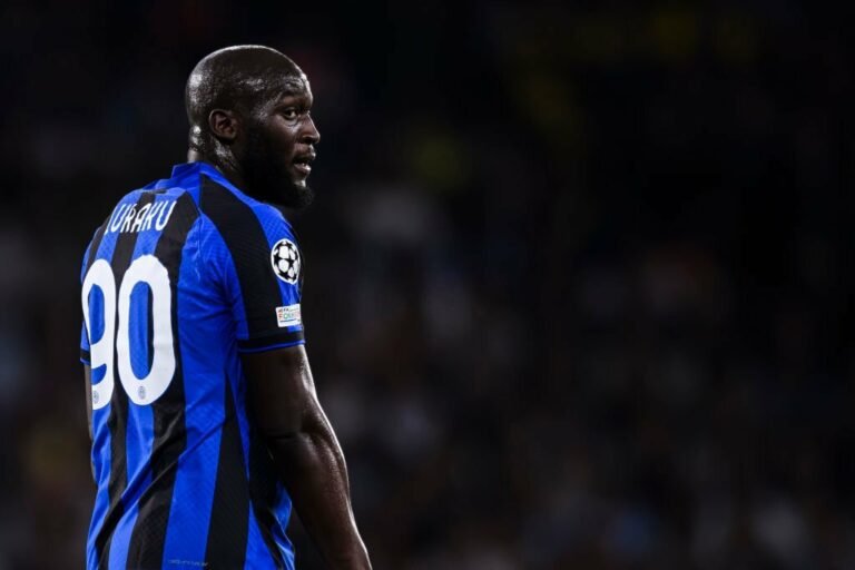 Inter chega a acordo com Chelsea por Lukaku, mas jogador pode assinar com rival Juventus