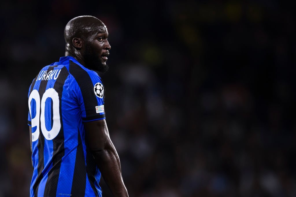 Inter chega a acordo com Chelsea por Lukaku, mas jogador pode assinar com rival Juventus