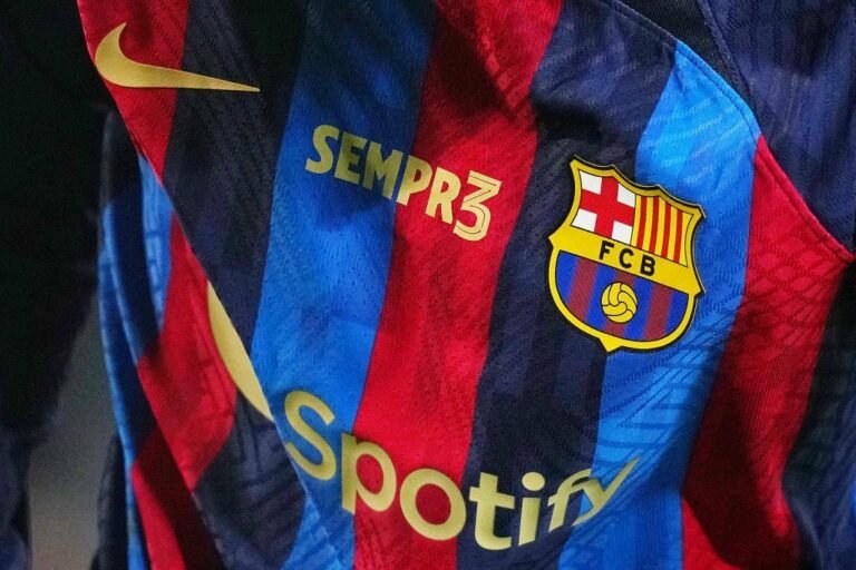 Barcelona anuncia cancelamento de jogo deste sábado (22) contra a Juventus