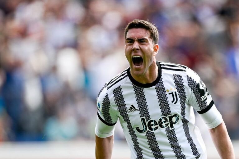 Chelsea abre possibilidade de troca com Juventus entre Vlahovic e Lukaku