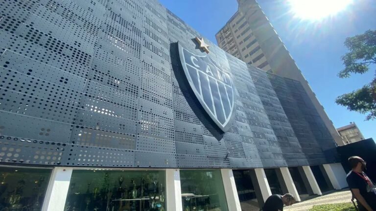 Conselheiro do Atlético entra na justiça com pedido de suspensão do processo SAF