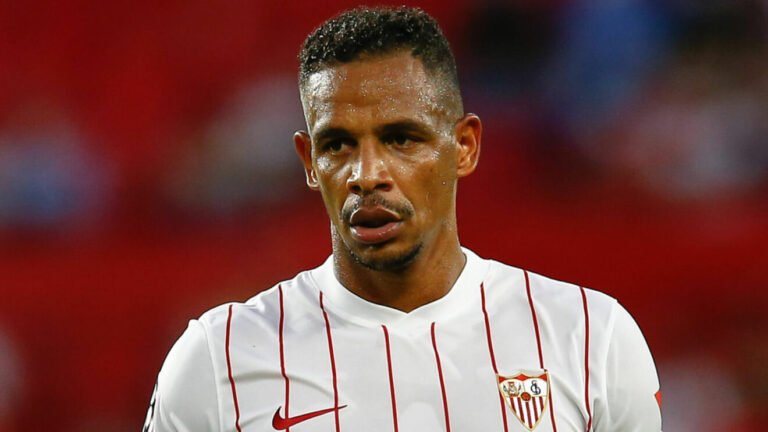Clube saudita entra na briga por Fernando e Vasco vê negócio ficar distante