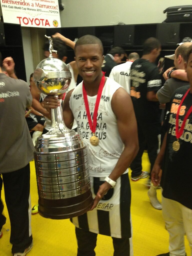 Campeão da Libertadores com o Atlético-MG, Carlos César comemora os 10 anos da conquista: ‘Ano especial’