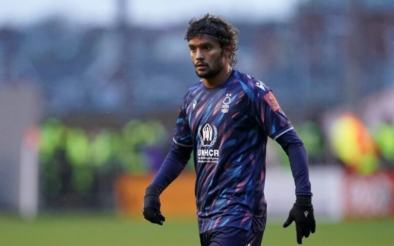 Clube inglês não descarta negociar Gustavo Scarpa, ex-Palmeiras e Fluminense