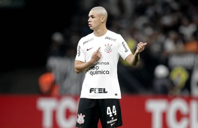Com ascensão de Moscardo, Corinthians desiste de contratar volante e mira outras posições