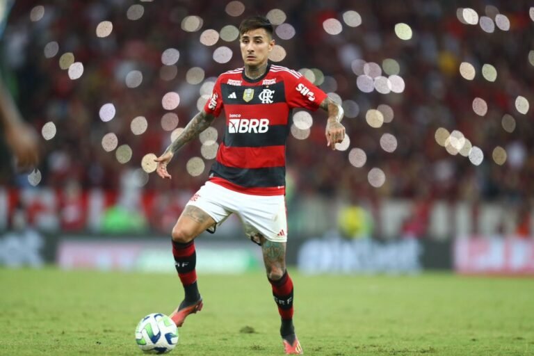Pulgar sofre grave lesão na coxa direita e segue como desfalque no Flamengo