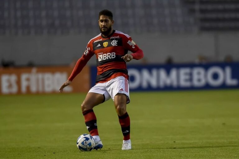 Pablo recebe sondagens de quatro clubes brasileiros, mas decide ficar no Flamengo