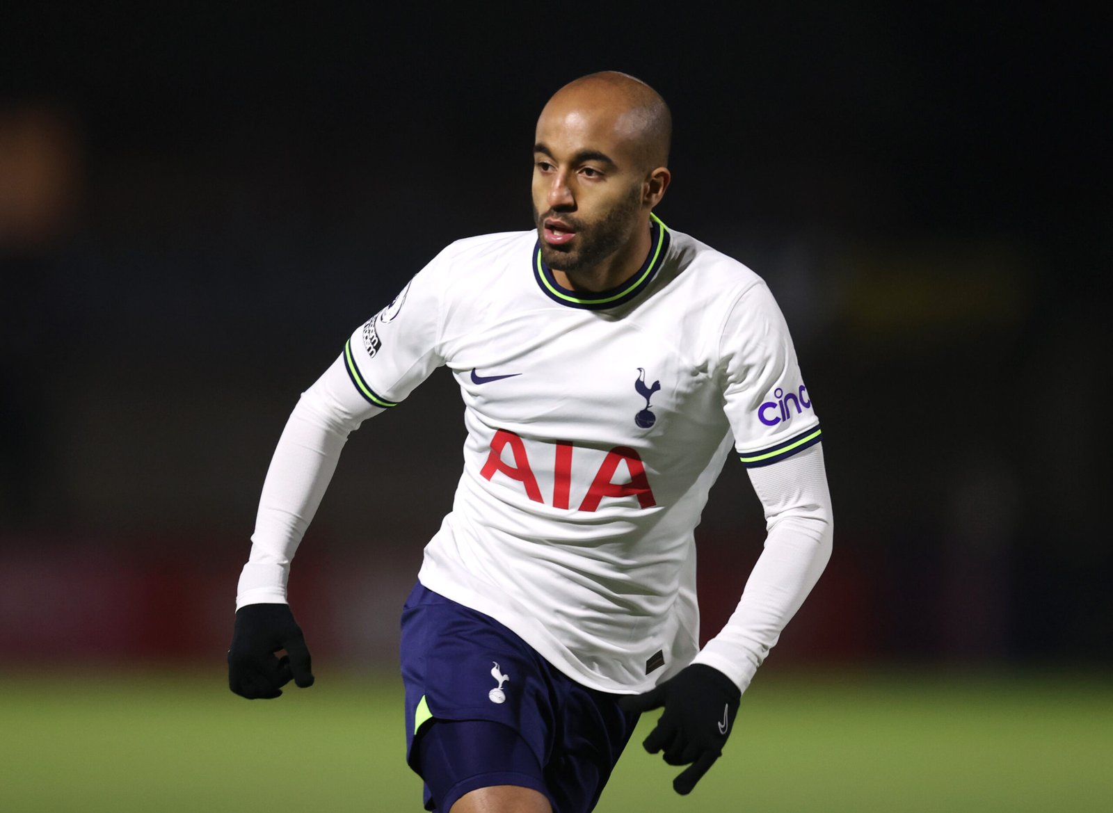 São Paulo se reúne com staff de Lucas Moura e avança em negociações pelo retorno do atacante ao Morumbi. Tempo de contrato foi definido.