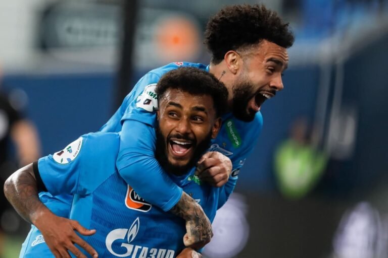 Flamengo não descarta investida pela compra de Claudinho e Wendel, mas define condição