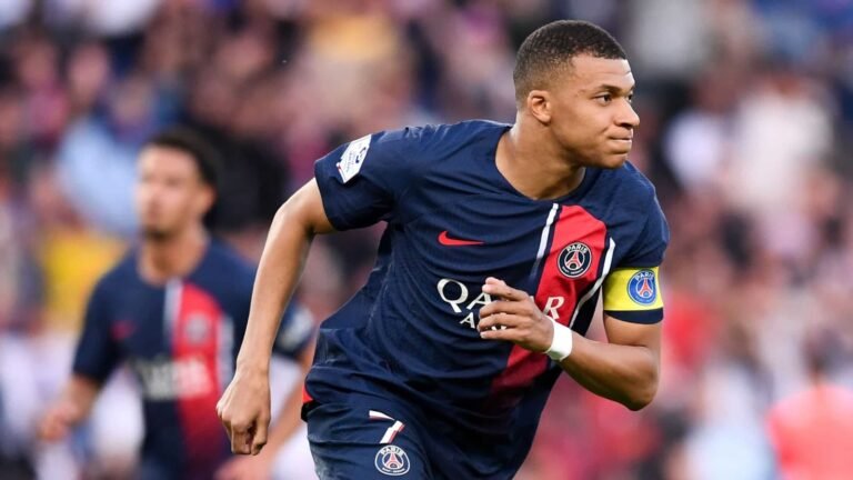 PSG não descarta emprestar Mbappé nesta janela de transferências