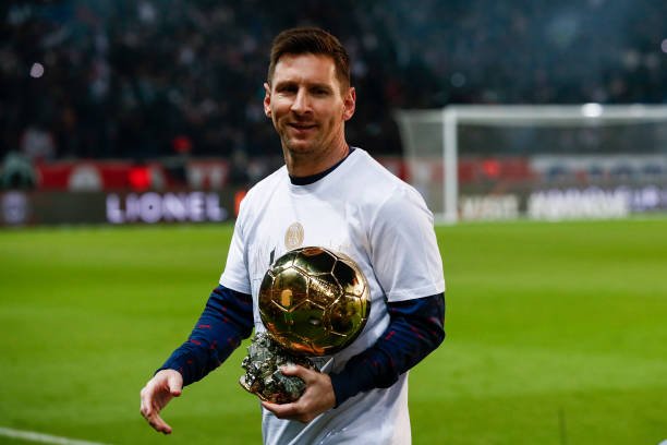 Lionel Messi supera Haaland e é favorito para vencer a Bola de Ouro, diz emissora