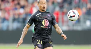 Reforços do Bahia chegam a Salvador para assinar contrato