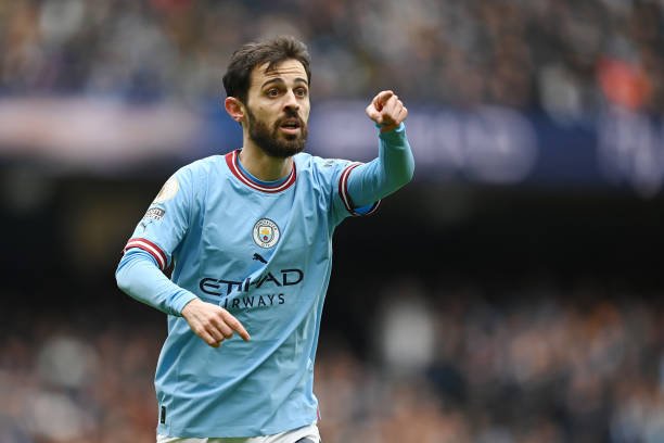 Bernardo Silva aceita se transferir para o PSG; Manchester City insiste em renovação