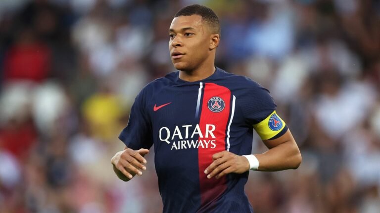 Mbappé não pretende renovar com PSG e deverá ficar livre no mercado em 2024